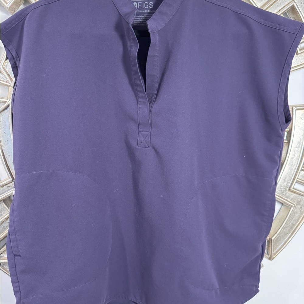 Figs purple shadow scrub Rafaela Top